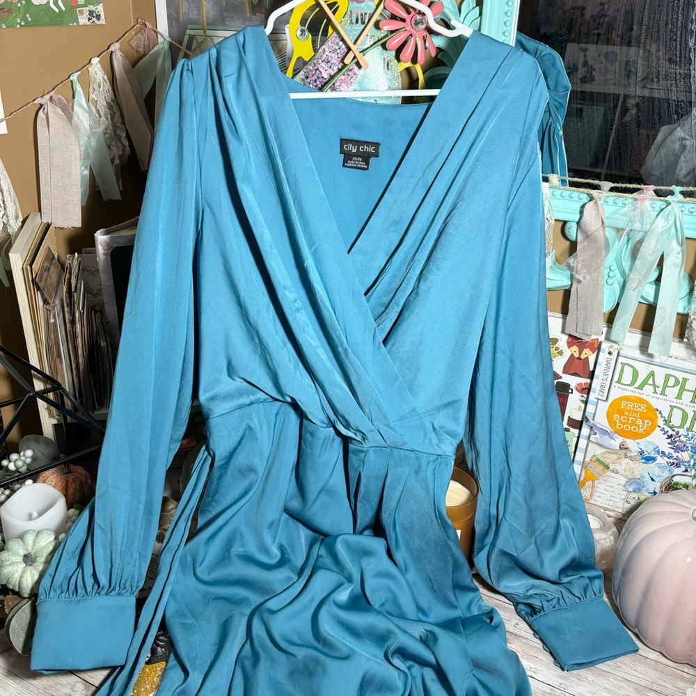 City Chic Women’s Plus Size XS 14 Gorgeous Blue Long Wrap Dress Classic Comfy